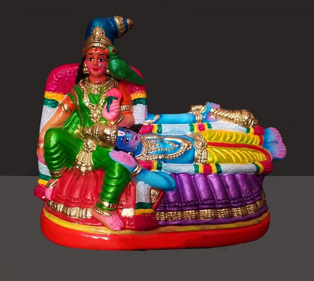 Andal Rangamannar 10 Inch (Clay) | Traditional Idol