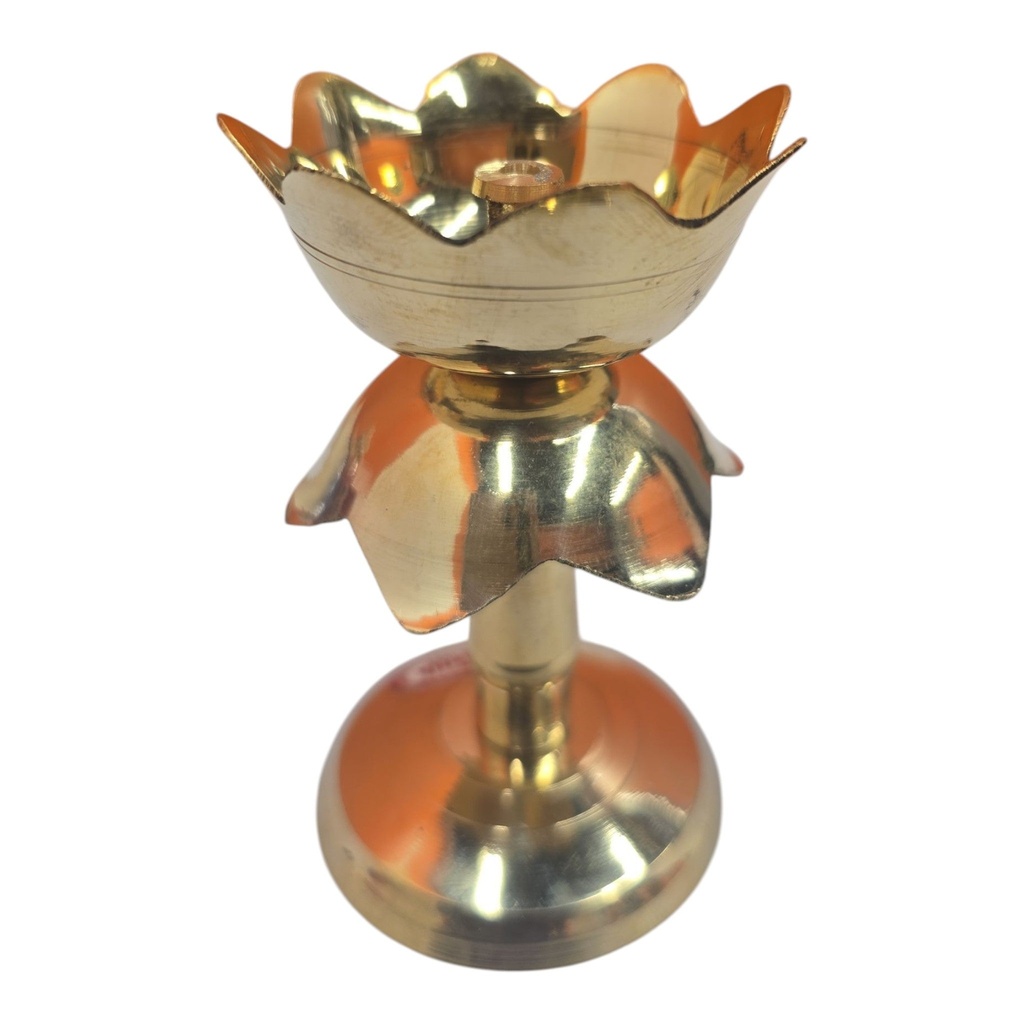 Lotus Diya Vilaku – 4 Inch (Traditional Pooja Lamp)