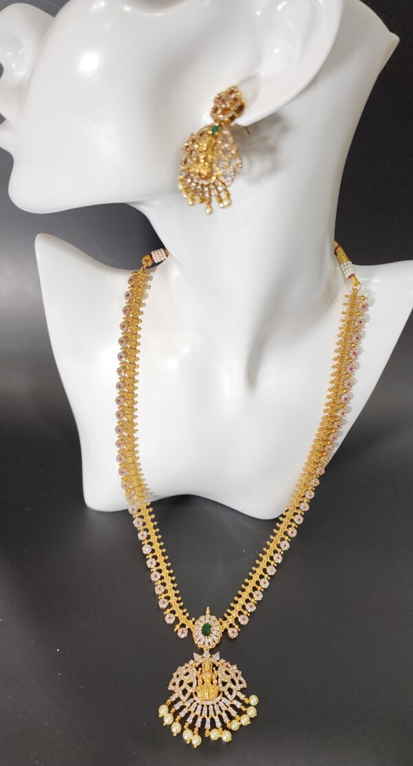 Necklaces Set traditional Style Lakshmi Pendant Earrings Festival wear