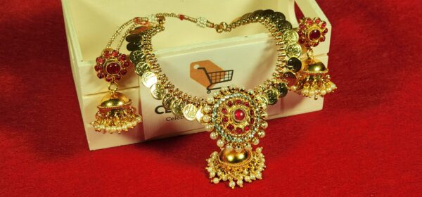 Necklaces Set Antique Coin Style High Gold Polish  Pendant and Jimikki