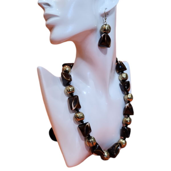 Necklaces Set Heavy Beads High Gold Brown Gold Pearl Finish Party Wear