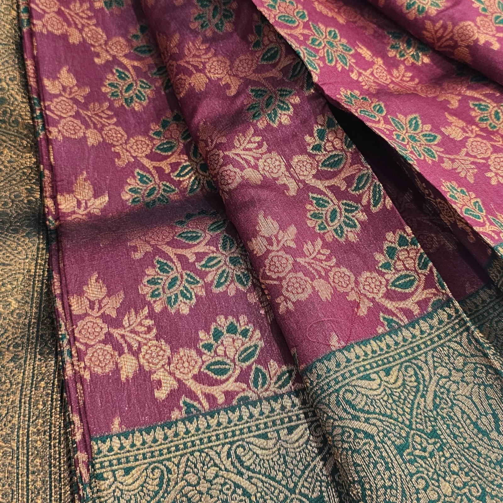 Beautiful Floral Litchi Silk Saree - A Classic Choice - Image 2